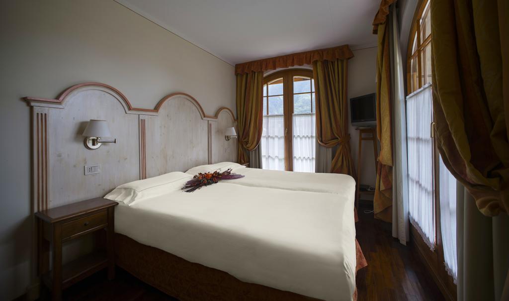 Holidays Dolomiti Apartment Resort Carisolo Exterior foto