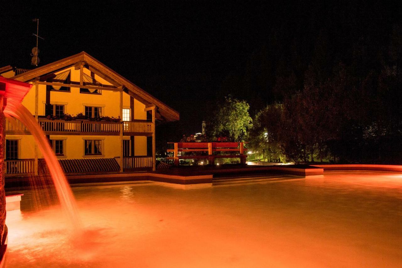 Holidays Dolomiti Apartment Resort Carisolo Exterior foto
